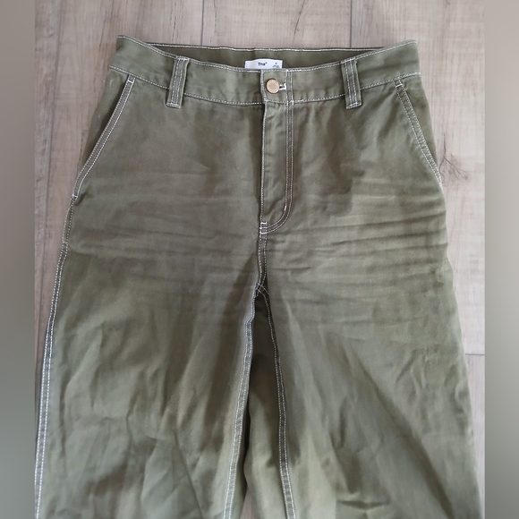 Aritzia Tna Women's High Waist Pants in Green. Size 2 - Picture 3 of 6
